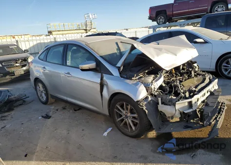 2016 Ford Focus Se z USA, uszkodzony, nr VIN 1FADP3F24GL291527